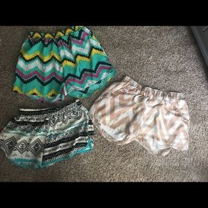 Set of 3 pattern shorts!